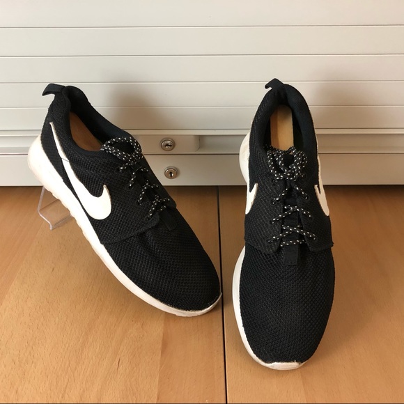nike viale women's sneakers